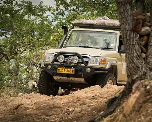 4×4-Fahrten durch den Sand und die Dünen der Namib-Wüste 4x4-Fahrten durch den Sand und die Dünen der Namib-Wüste
