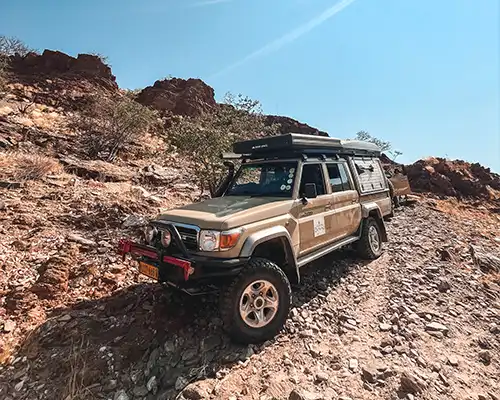 4×4-Fahrten durch den Sand und die Dünen der Namib-Wüste 4x4-Fahrten durch den Sand und die Dünen der Namib-Wüste